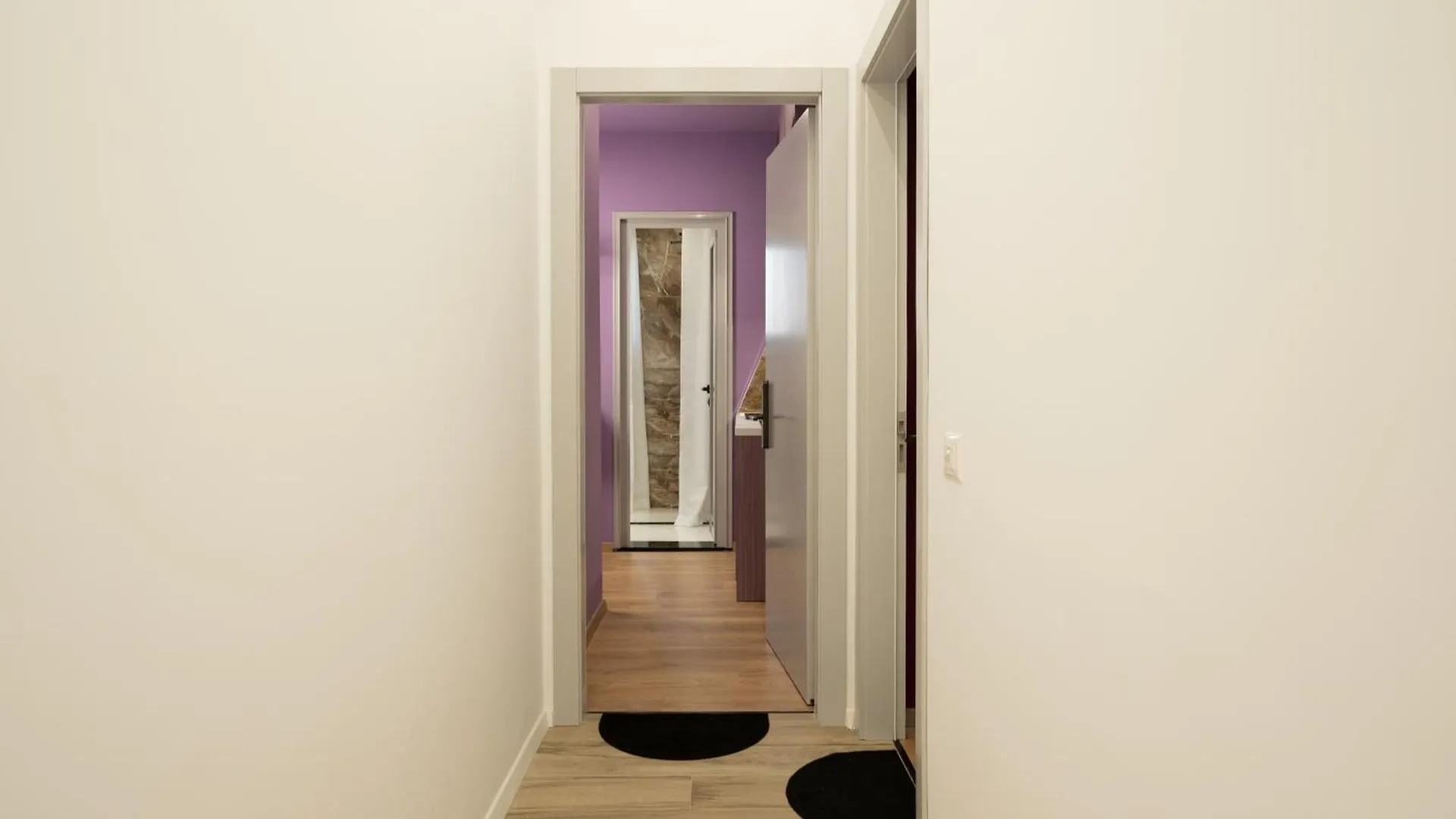 Hotel apartamentowy Circle Tirana City Center